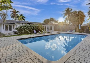Casa Ria Luxury House & Private Pool Near Aventura Mall