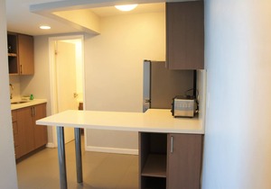 Castle 835 Oceanview Studio w/Free parking, pool, gym, tennis, bars, and more!