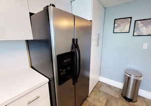 Castle M16 Ocean/Pool view, balcony, gym. tennis, & free valet parking!