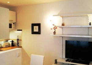 Castle of Versailles, in the heart of historical & romantic Quarter of St. Louis