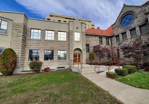 Center Apt 203 Historical church 1908