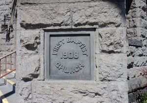 Center Apt 203 Historical church 1908