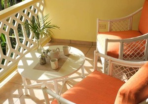 Central Cabarete apartment, 2 bedrooms/2 bathrooms, balcony/pool/TV/Wi-Fi