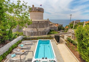 Central Dubrovnik villa w/pvt pool