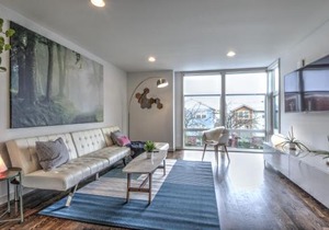 Central Modern Home with Rooftop