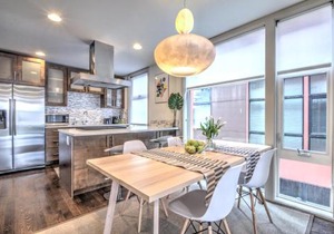 Central Modern Home with Rooftop