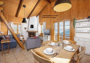 Chalet Les Crus - Three Bedroom Chalet, Sleeps 6 in Riddes