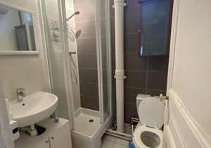 Chambre calme et spacieuse, proche de Paris