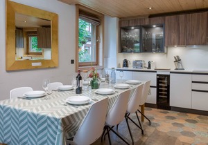 Chamois Apartment - an apartment that sleeps 8 guests in 4 bedrooms