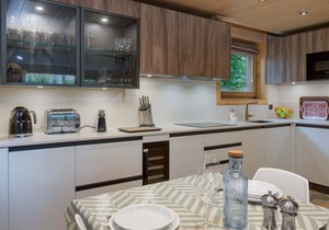 Chamois Apartment - an apartment that sleeps 8 guests in 4 bedrooms