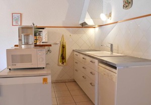 Charming 3-BR Villa, Terrace, BBQ, 800m from Beach - St-Pierre-la-Mer