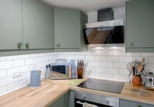 Character cottage and annexe combine for super-flexible accommodation.