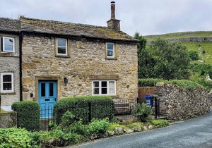 Character cottage and annexe combine for super-flexible accommodation.