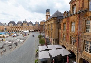 Charleville-Mézières: belle vue Place Ducale