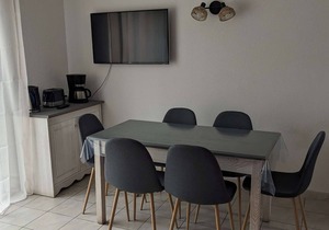 Charming 3-Room Duplex, Pool Access, Pet-Friendly, WiFi, Parking - Sleeps 6