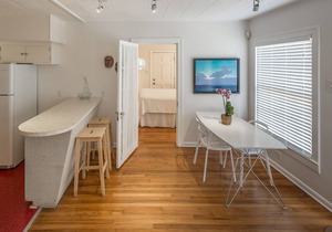 Charming Apartment in historic Aldridge Place-Central Austin