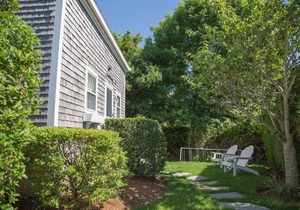 Charming Brant Point 3 bedroom cottage with style