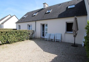 Charming cottage near beach with garden and baby equipment