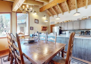 Charming Home, Dual Master Suites, Balcony, Quiet Forest Setting. Near Trails