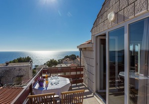 Charming home with a beautiful sea view