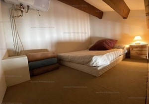 Charming mezzanine studio cabin for 4, near center, ski locker