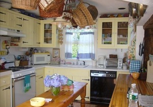 Charming Nantucket Seaside Cottage