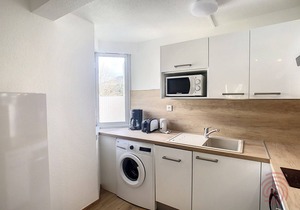 Charming Studio with Terrace, Near Thermal Baths and Town Center in Lamalou-les-Bains