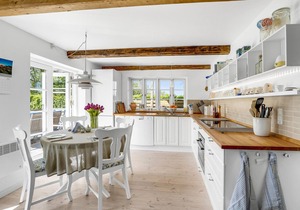 Charming, year-round cottage in a unique location in Vesterlyng, Havnsø.