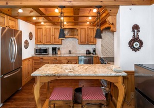 Chateau Christian | 310 - 2 Bedroom Platinum