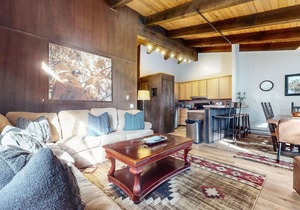 Chateau de Montagne 17 Spacious Family Townhome with Great Complex Amenities On Shuttle Route by RedAwning