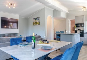 Chatsworth Superior Pet Friendly