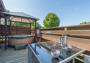 Chatsworth Superior Pet Friendly