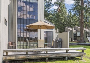 CHC #67 Walk to Lodge Rec Area, Stunning Lake & Mountain Views!