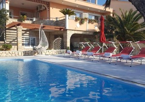 Cherry - relax & chill by the pool: A3 (2+2) - Novalja