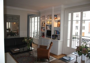 Chic Bright Quiet One-bedroom in Paris