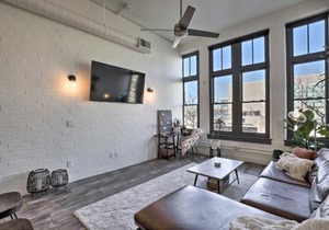 Chic SLC Downtown Studio Loft Walk to Shops