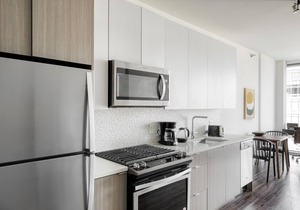 Chic South Loop Jr 1BR w/Lounge, Pool & Gym nr Grant Park, by Blueground