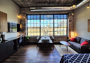 Chic Ultramodern Studio Loft w/Designer Features