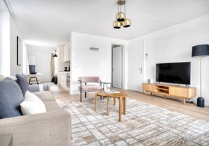 Chic Wiedikon 2.0 Room w/Storage & W/D, 3 min to Market, by Blueground