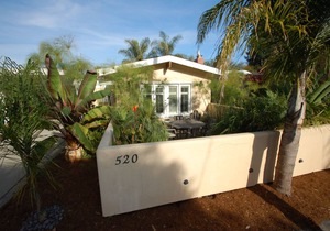 Classic Beach House - Walk to Seacliff Beach