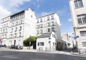 Classic Studio in Montmartre, by Veeve