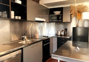 Classic Woolstore Apartment in Teneriffe