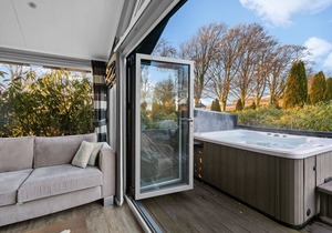 Clifton Lodge, Kentisbury Grange - a lodge that sleeps 4 guests in 2 bedrooms