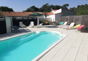 CLOS DES PINS **, cottage for 4 PEOPLE, 2 BEDROOMS, PRIVATE PATIO, SWIMMING POOL