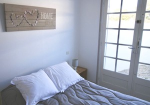 CLOS DES PINS **, cottage for 4 PEOPLE, 2 BEDROOMS, PRIVATE PATIO, SWIMMING POOL