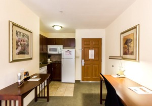 Close to Austin Airport | Free Breakfast + Free Wi-Fi + Outdoor Pool