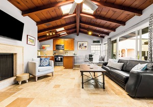 Coastal 3BD/2BTH with AC & Parking! 20ft to Sand! Renov. Lrg Outdoor Patio, BBQ, Firepit + Pets OK!