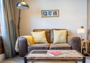 Cocoa Suites 56 - sleeps 2 guests with parking