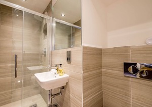 Cocoa Suites 56 - sleeps 2 guests with parking