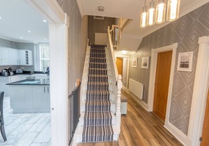 Combesgate View - Six Bedroom House, Sleeps 12